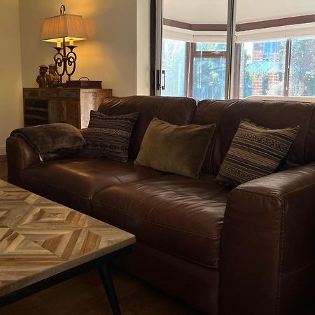 Stunning Beverley Bungalow W Fireplace, Private Parking, And Garden Eksteriør bilde