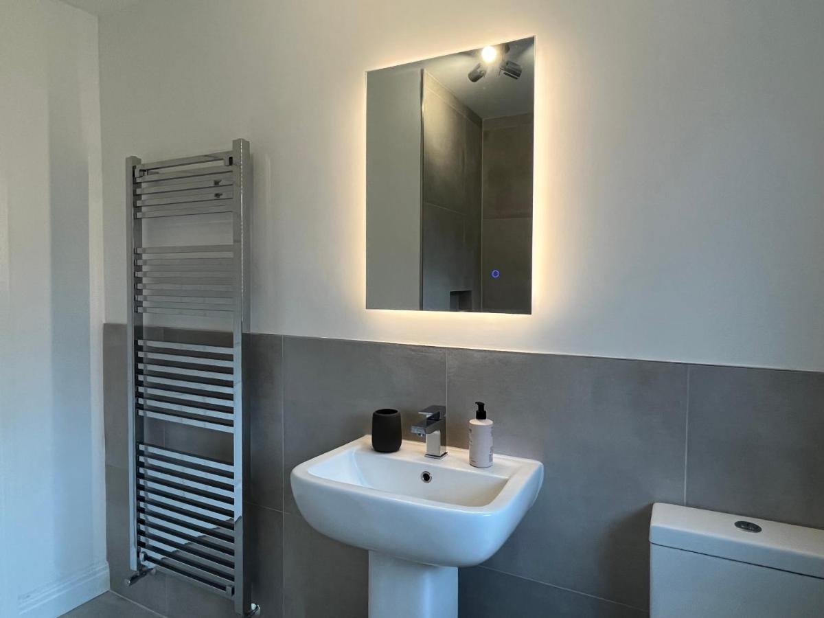 Stunning Beverley Bungalow W Fireplace, Private Parking, And Garden Eksteriør bilde