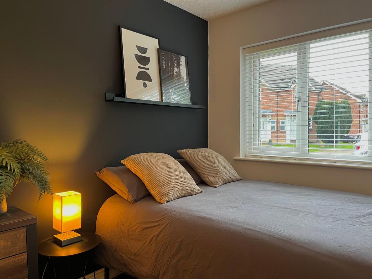 Stunning Beverley Bungalow W Fireplace, Private Parking, And Garden Eksteriør bilde