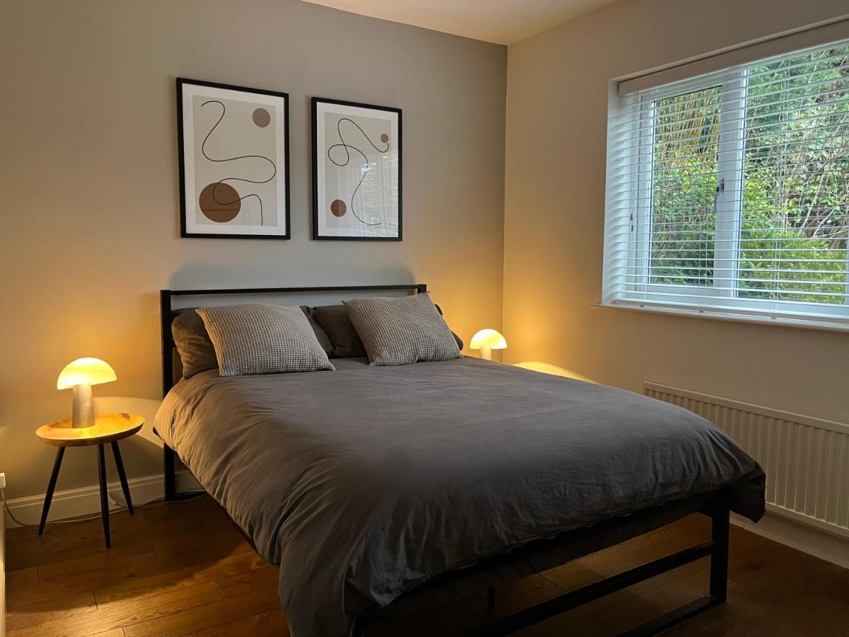 Stunning Beverley Bungalow W Fireplace, Private Parking, And Garden Eksteriør bilde